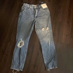 Abercrombie & Fitch - “The Mom High Rise” brand new with tags. Size 28/6R